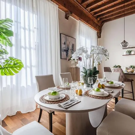 شقة The Mosaic House