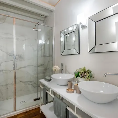 شقة The Mosaic House لوكا