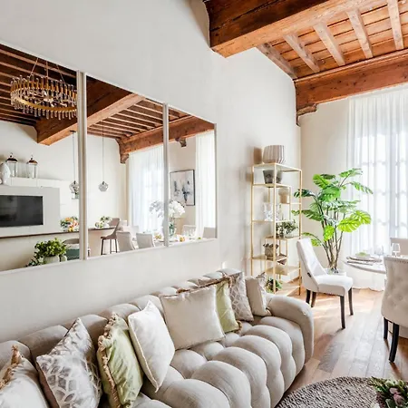 شقة The Mosaic House لوكا