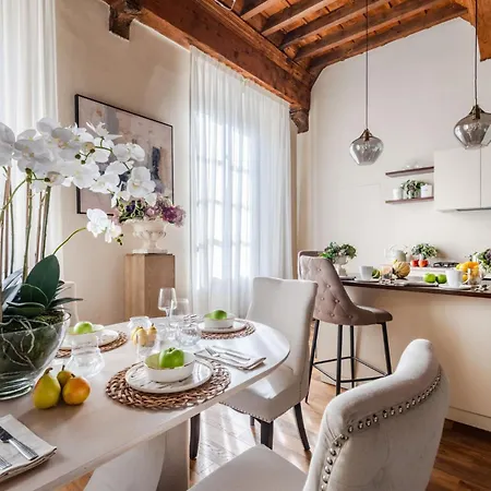 شقة The Mosaic House لوكا