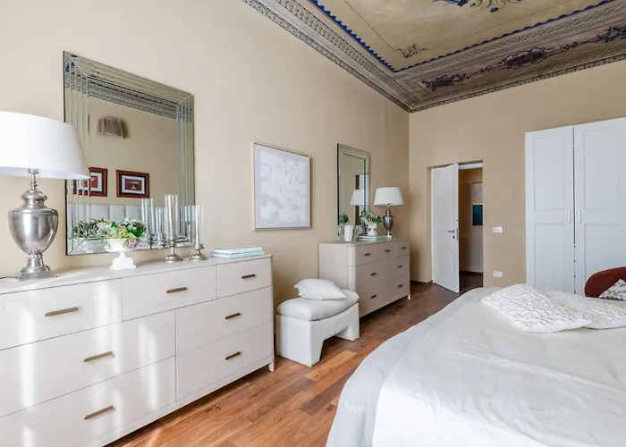 The Mosaic House アパート ルッカ