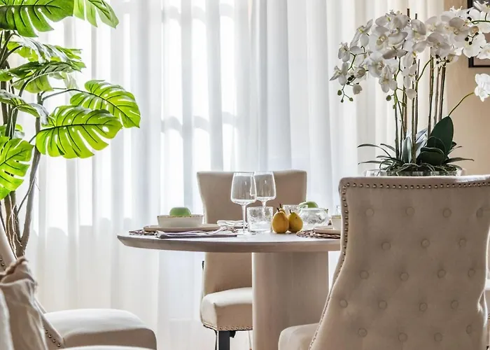 The Mosaic House アパート ルッカ